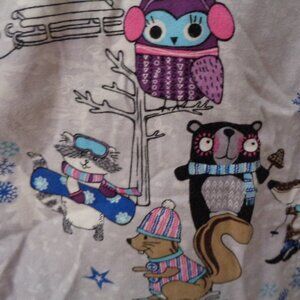 Scrub Star Nurse's Uniform Scrub Top Small Christmas Winter Ski Animals